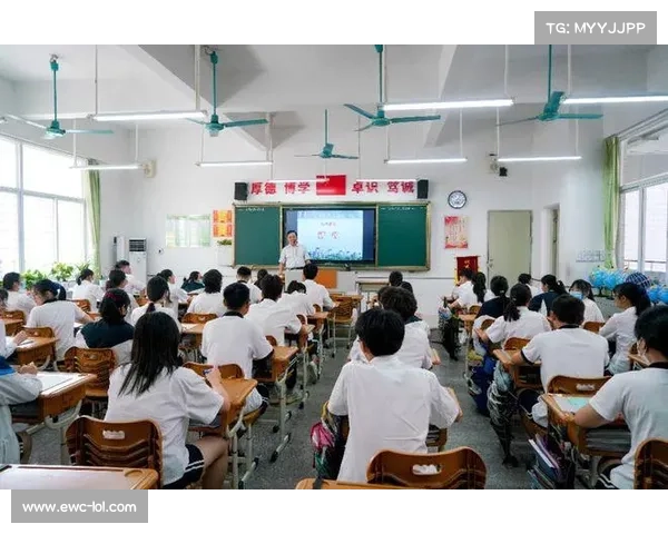 贵州省立法推动攀岩进校园 设立教师专项编制解决师资短缺问题 贵州省立法推动攀岩进校园 设立教师专项编制解决师资短缺问题