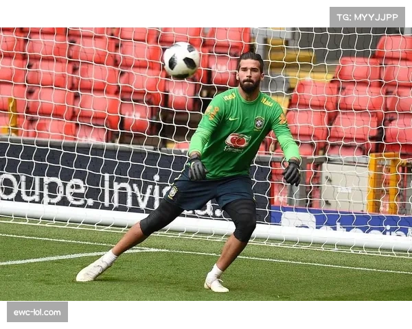 通讯：从门将开始的组织——解析朗斯门将桑巴在高压体系下出球角色的转变